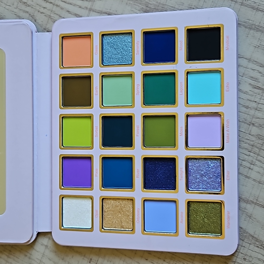 Cosmic Brushes Serenity Palette